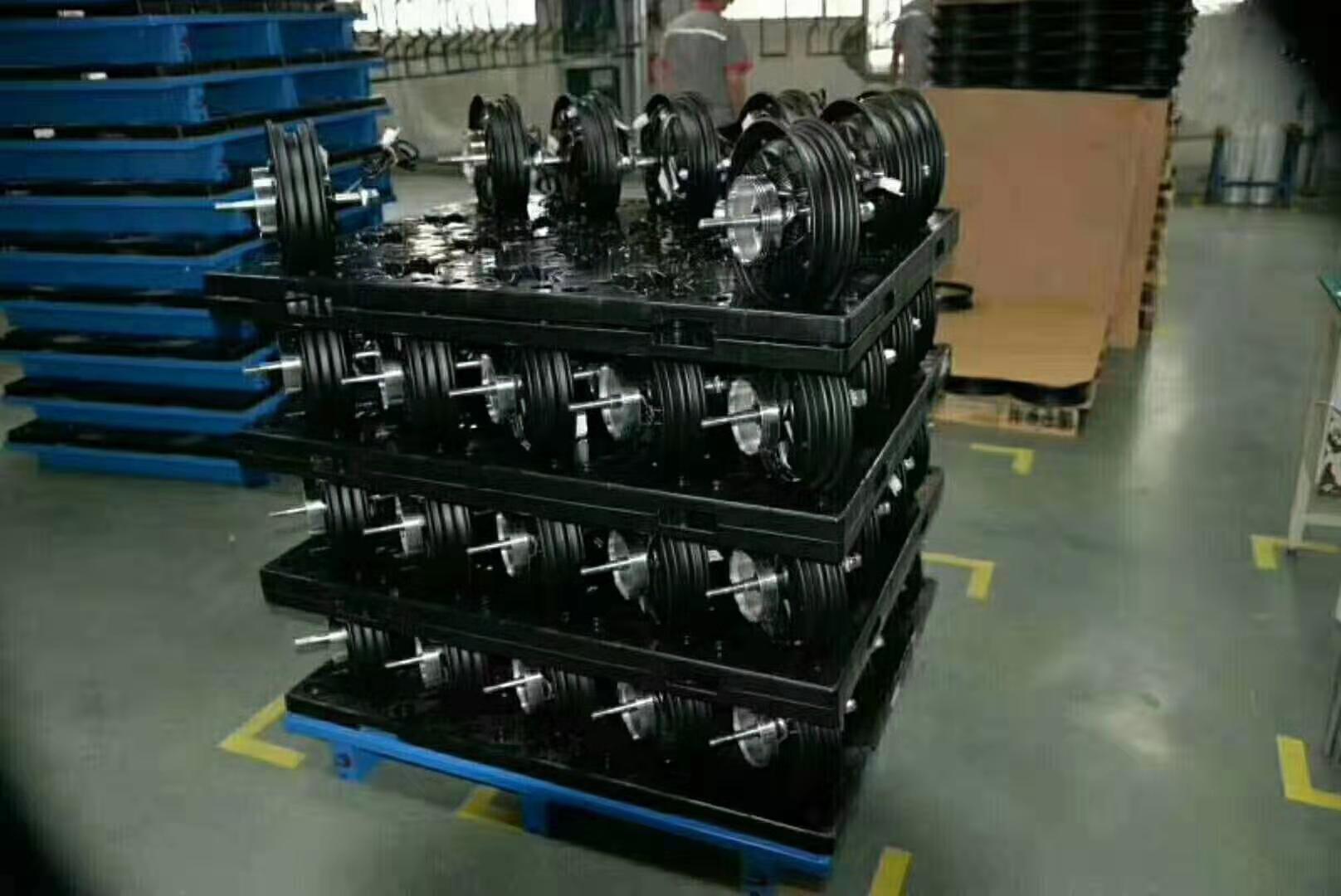 小刀電動(dòng)車(chē)攜手軒盛塑業(yè)